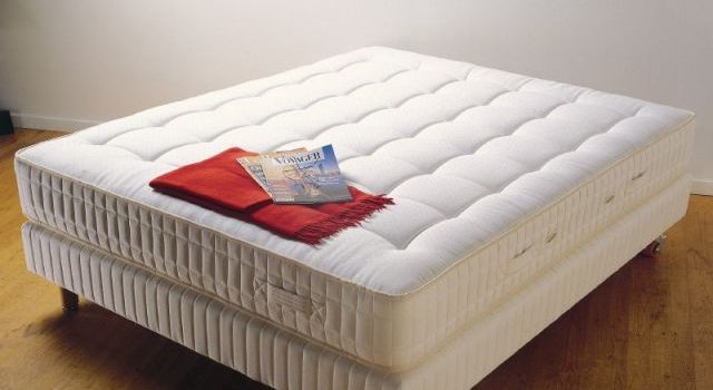 ナイトクラブ非日常を紡ぐ空間演出と都市文化を映す最先端デザイン ナイトクラブ非日常を紡ぐ空間演出と都市文化を映す最先端デザイン