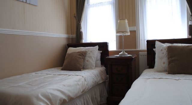 店舗空間を魅力的に革新するための内装デザイン多面的最前線